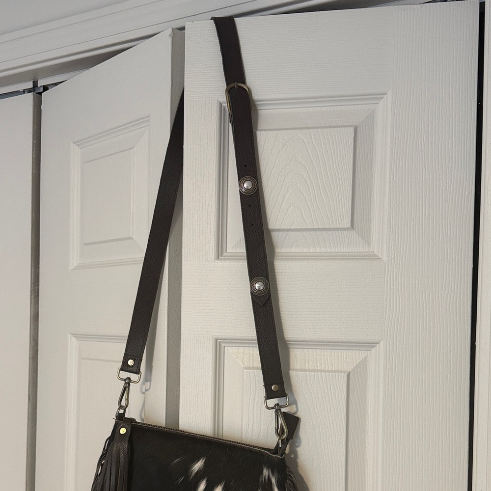 Brown& White Fringe Cowhide Crossbody Bag with Tassel - Picture 2 of 11